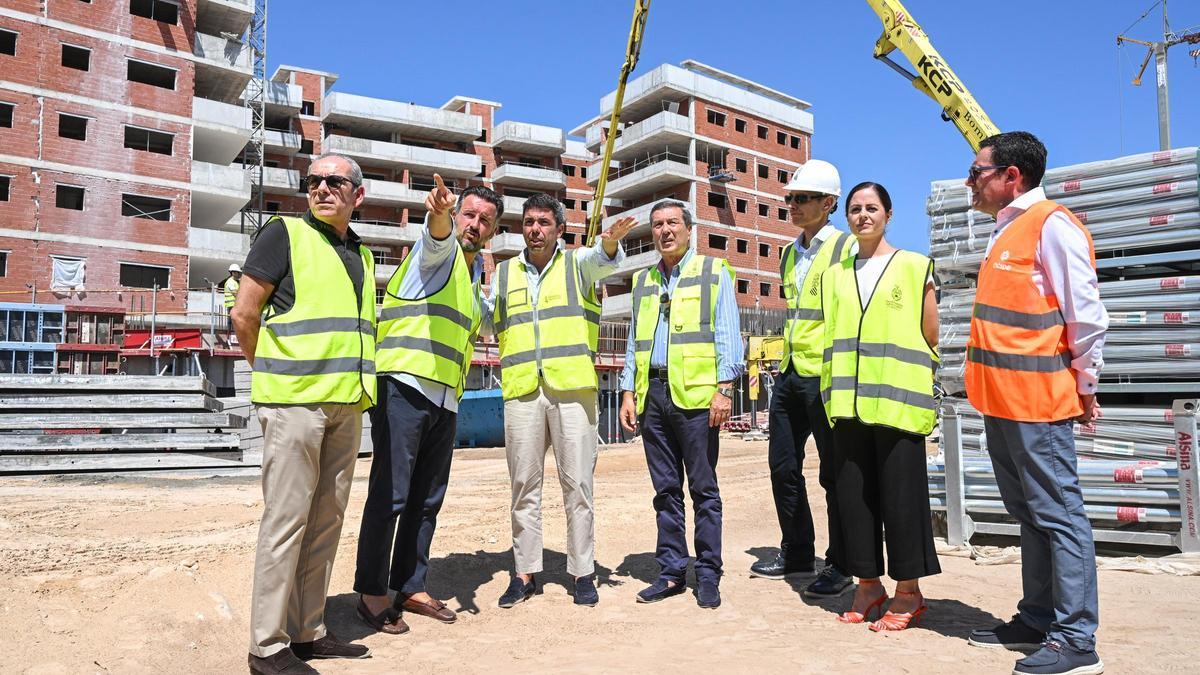 El PSOE critica que el PP quiera quitarle el nombre de Ernest Lluch al centro de salud de Travalón en Elche