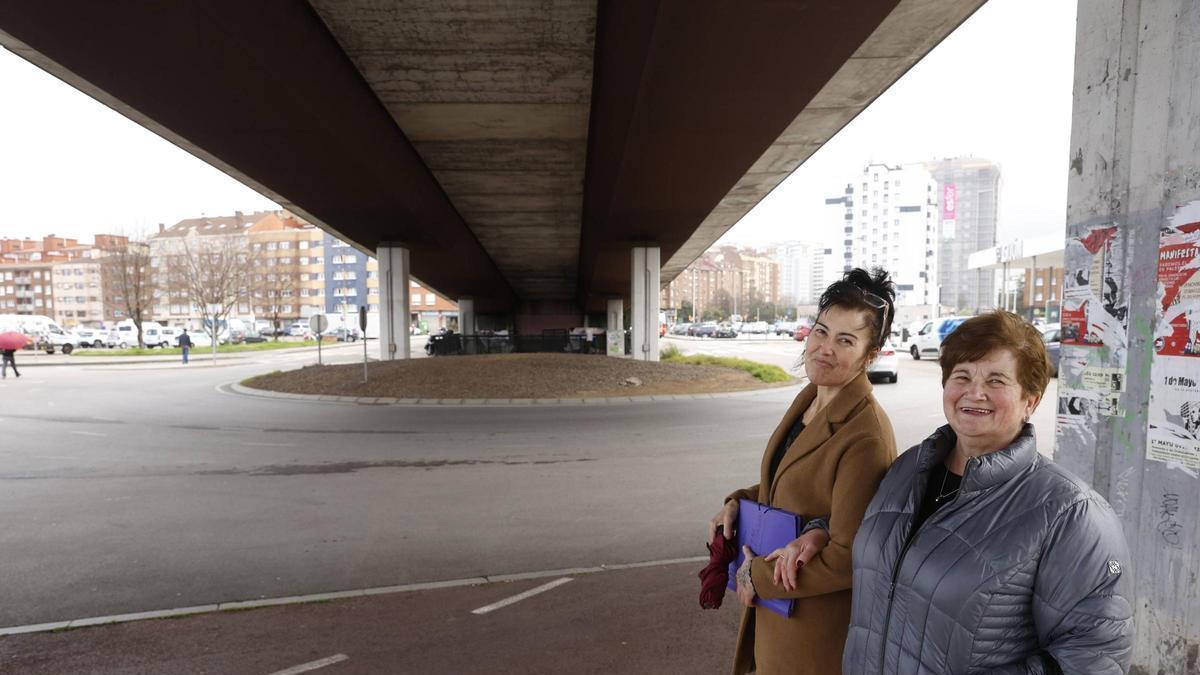 VÍDEO: La suciedad bajo el viaducto de Carlos Marx de Gijón, asignatura pendiente del plan de vías