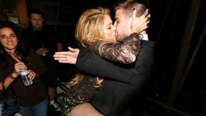 El beso de Shakira y Piqué.