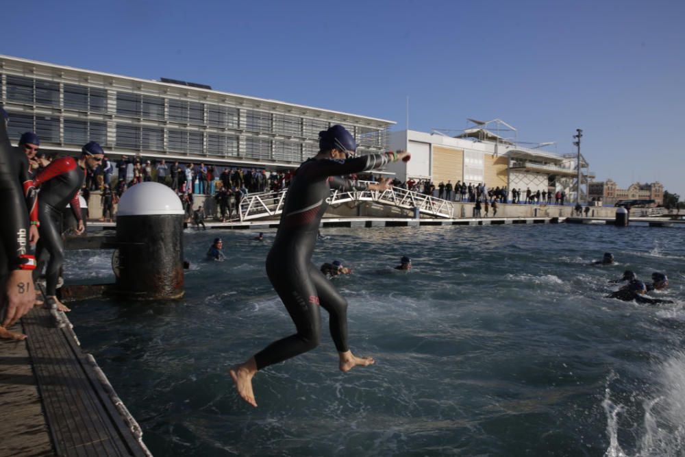 Travesía a nado al Puerto de València - Travesía de Nadal