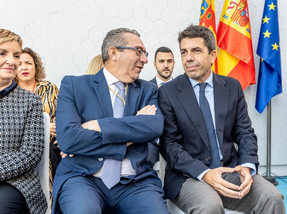 Mazón celebra el Día de la Constitución en Benidorm