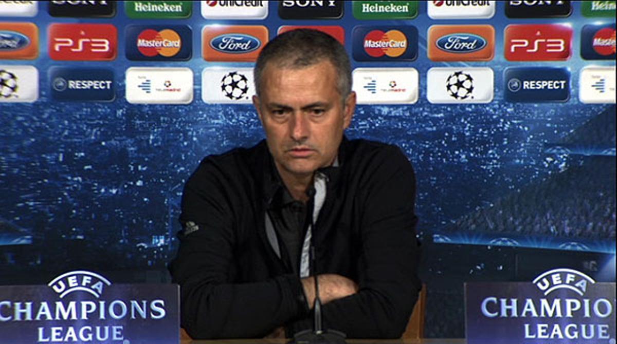 Mourinho, després del partit contra el Bayern, declara que si els jugadors pensen que ell pot aportar alguna cosa més es queda.