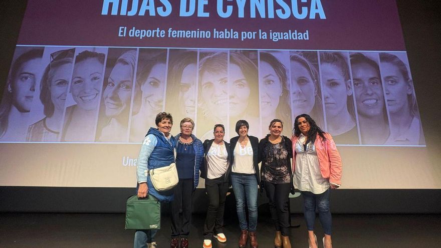 Las pioneras del fútbol femenino, en Langreo: &quot;Nadie nos mandaba a fregar&quot;