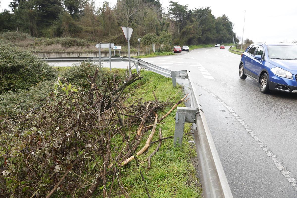 La histórica fuente de Contrueces, en Gijón, de nuevo a la vista gracias al trabajo e iniciativa de los vecinos (en imágenes)