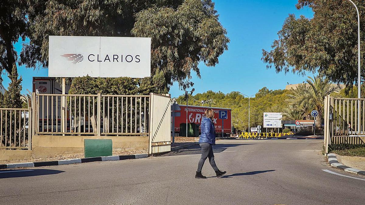 Imagen de la planta productora de autobaterías Clarios en Guardamar del Segura.