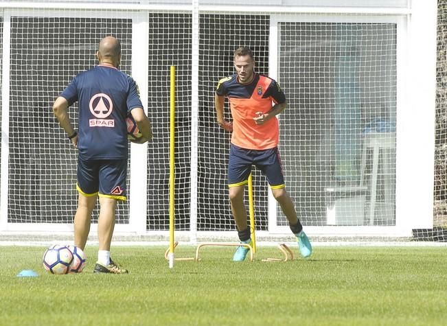 ENTRENAMIENTO DE LA UD LAS PALMAS Y ENTREVISTGA ...