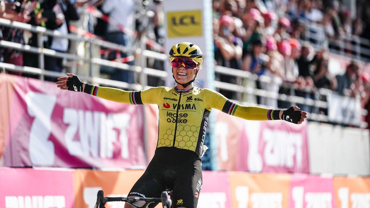 Pauline Ferrand-Prévot se impone en el velódromo de Roubaix.