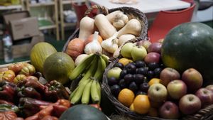 Els agricultors denuncien que els intermediaris «s’estan forrant» amb el preu de la fruita