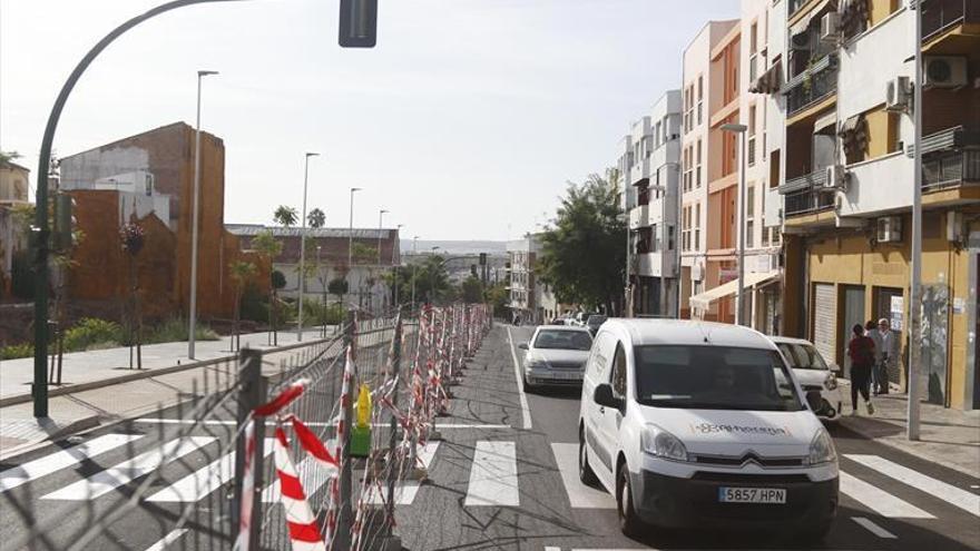 La apertura de la ampliación de la avenida de Almogávares seguirá en compás de espera