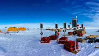 Una enorme plataforma de hielo antártica salta cada día e intriga a los expertos