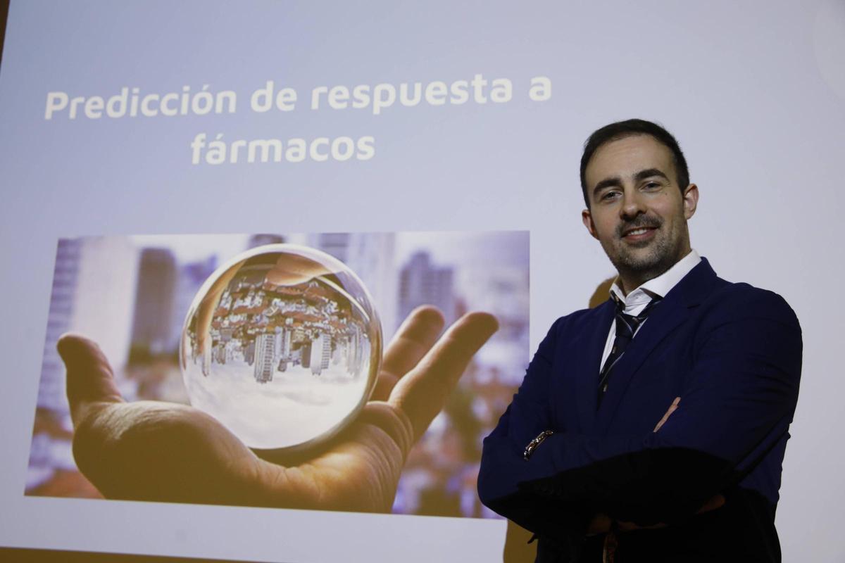 Adrián Mosquera, ayer, en el salón de actos de Cabueñes.