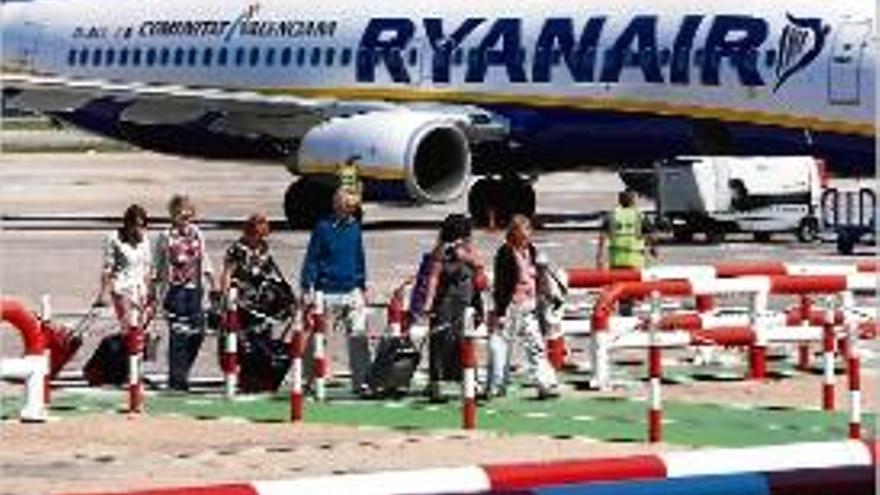 La falta d&#039;acord fa que cada cop hi hagi menys vols de Ryanair.