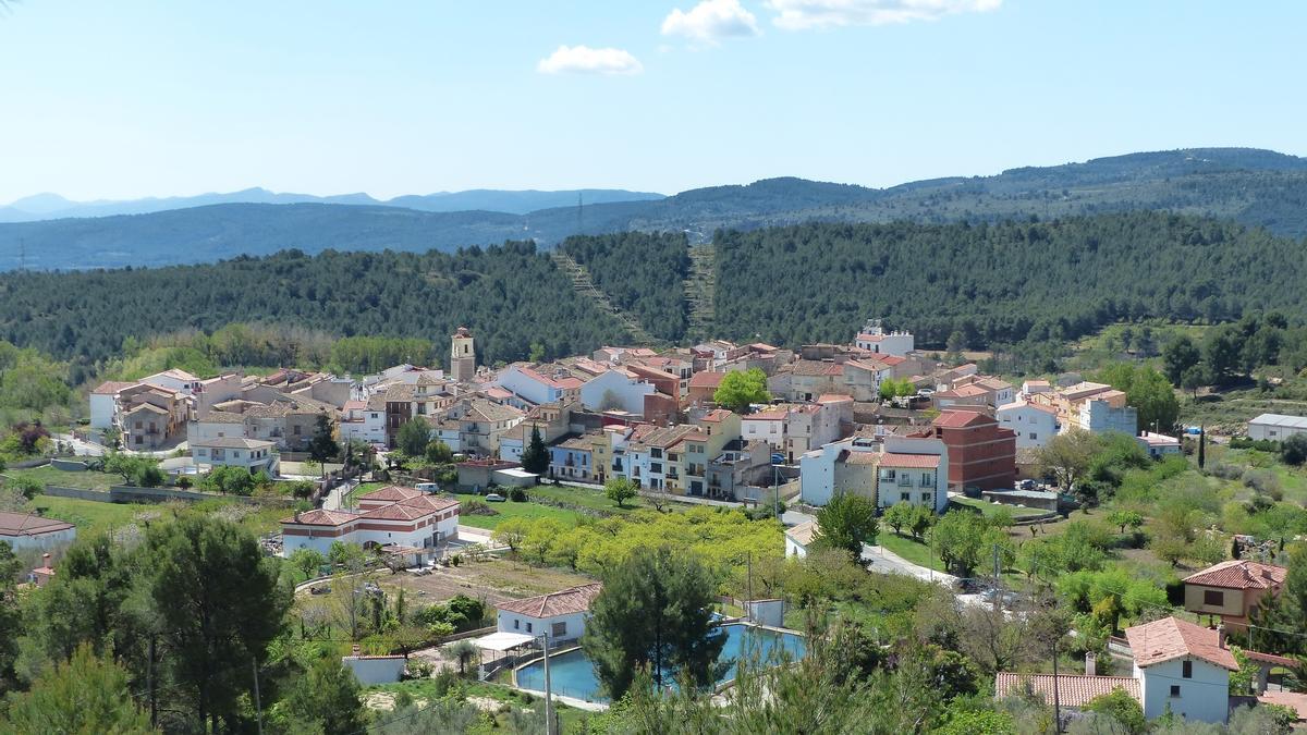 Benafer vuelve a celebrar su Feria de la Almendra.