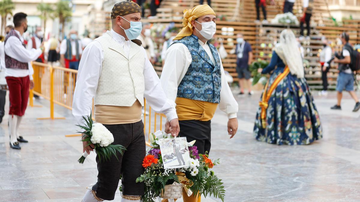 Búscate en el segundo día de Ofrenda por la calle Caballeros (entre las 17.00 y las 18.00 horas)