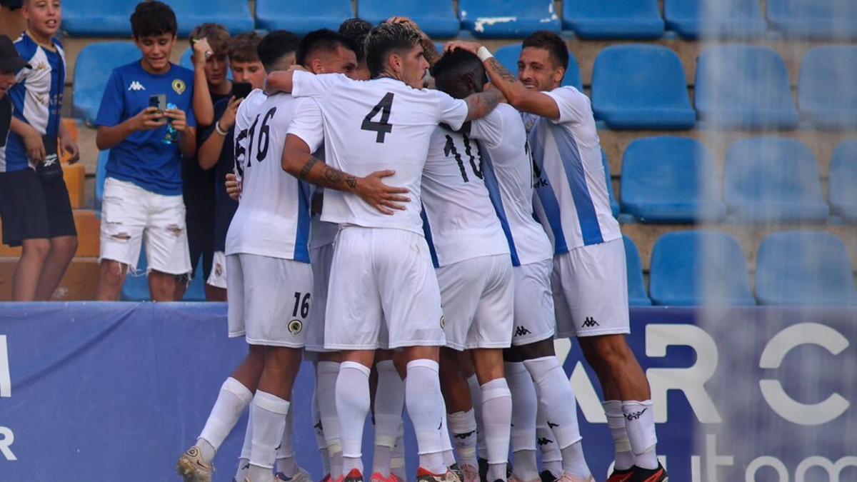 El Hércules celebra el gol de Alvarito frente al Alavés.