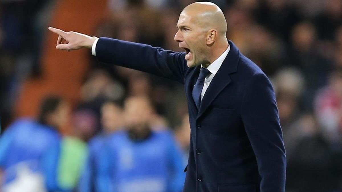 Zidane, durante el encuentro de Champions ante el Roma