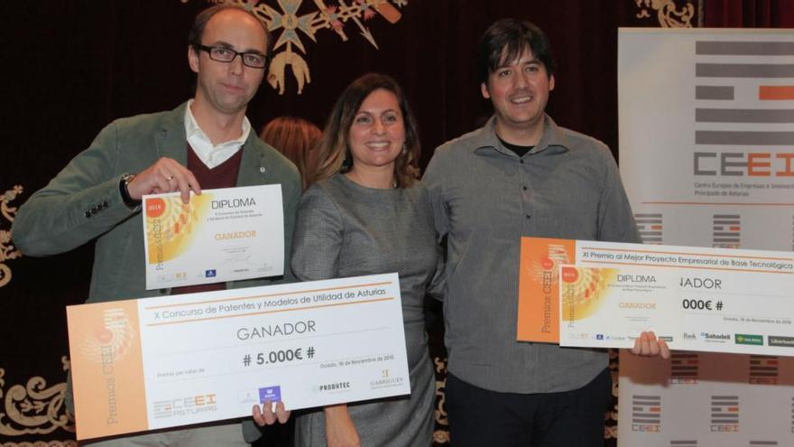 La empresa biotecnológica Microviable Therapeutics y el inventor Diego Rivero, premios del CEEI