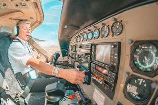 España, un país sin pilotas: "Se siguen sorprendiendo de que haya mujeres comandando aviones"