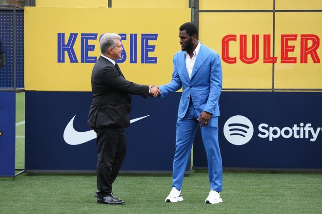 Así ha sido la presentación de Franck Kessie