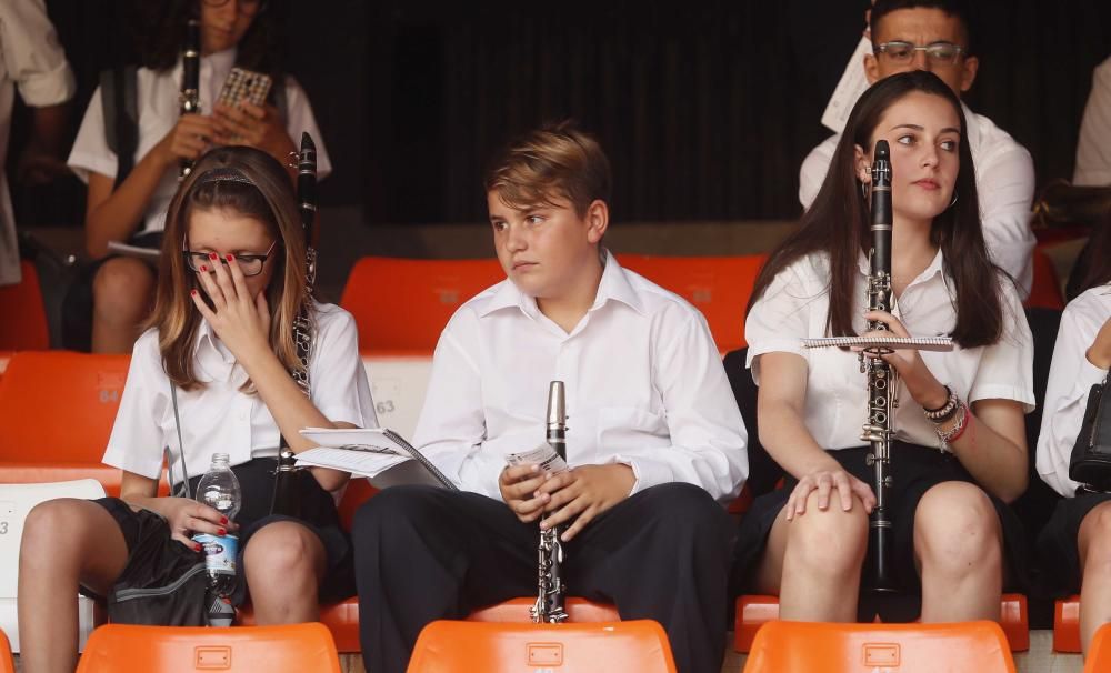 La Societat Musical Santa Cecilia de Fortaleny, en Mestalla