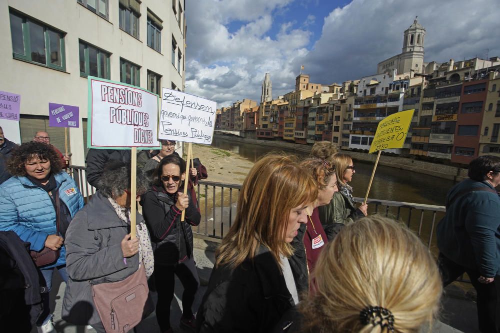 La Plataforma Feminista s'uneix a la protesta dels pensionistes