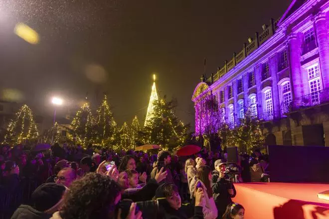 Santiago da la bienvenida a la Navidad