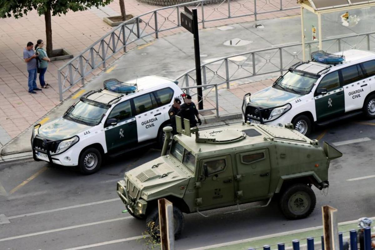 Efectivos de la Guardia Civil en la frontera de El Tarajal de Ceuta en una imagen del pasado mes de septiembre.