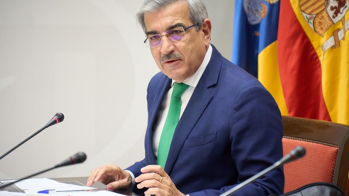 El vicepresidente del Gobierno de Canarias, Román Rodríguez.
