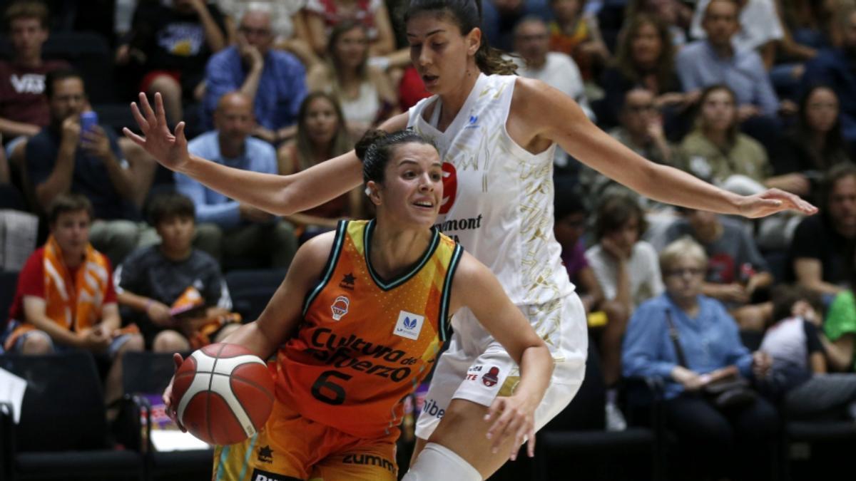 Partido entre Valencia Basket y Casademont