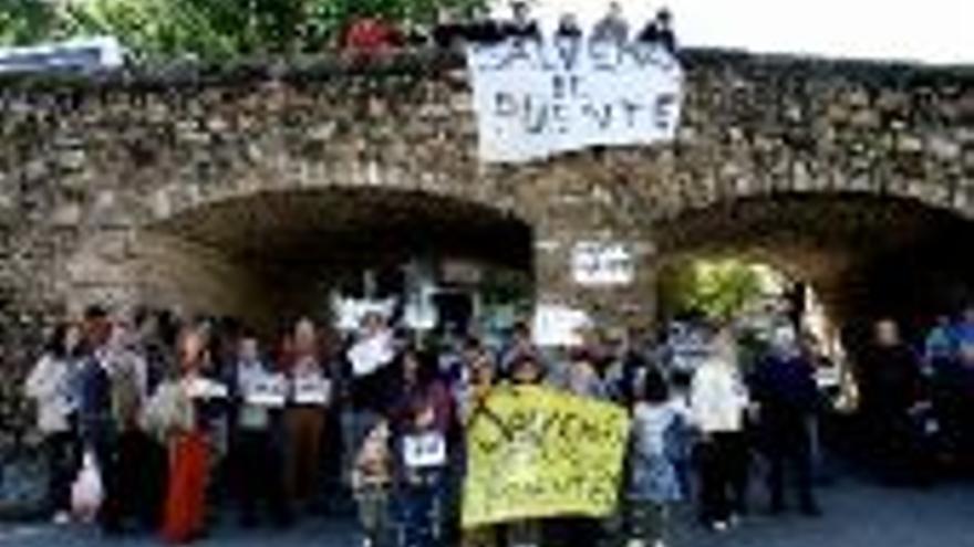 PROTESTA CONTRA LA OBRA DEL PUENTE SAN FRANCISCO