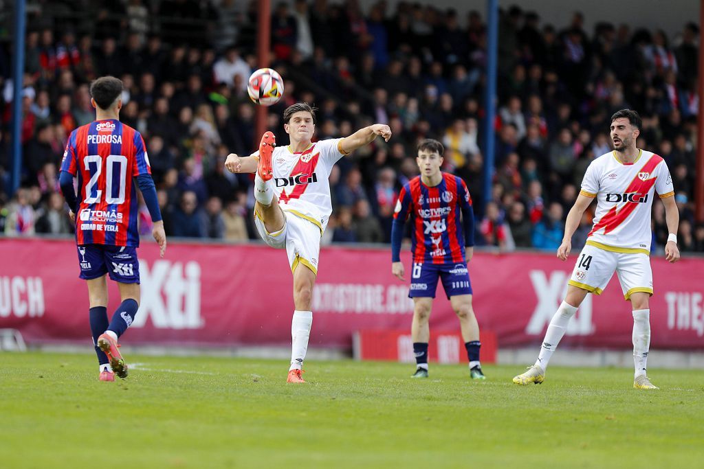 Encuentro de Copa del Rey entre el Rayo Vallecano y el Yeclano, en imágenes