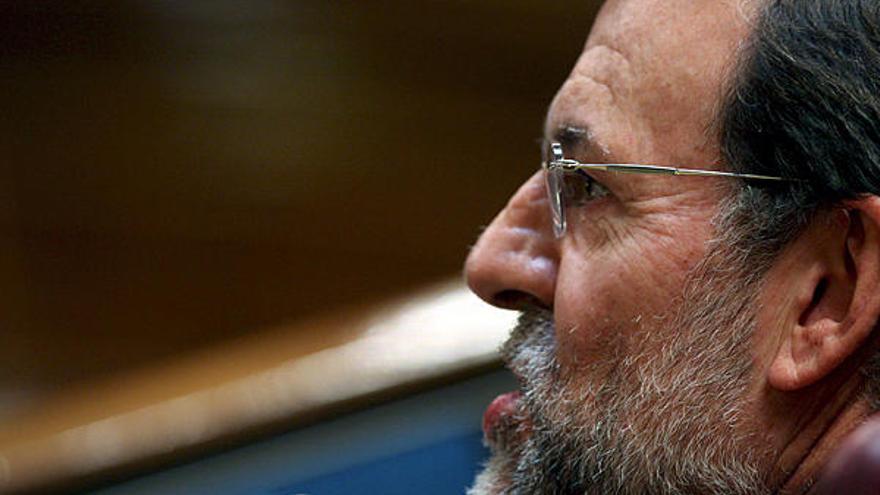 El líder de la oposición, Mariano Rajoy, ayer, durante la sesión de control al Gobierno, esta tarde en el Congreso de los Diputados.