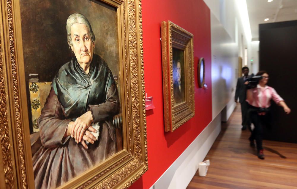 Íñigo Méndez de Vigo y Rosa Aguilar firman el acuerdo de cesión del Museo de Bellas Artes y Arqueológico de Málaga, que abrirá durante este 2016