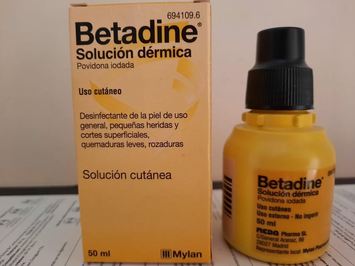 Els antivacunes promouen l’ús de Betadine per combatre la Covid-19