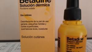 Els antivacunes promouen l’ús de Betadine per combatre la Covid-19