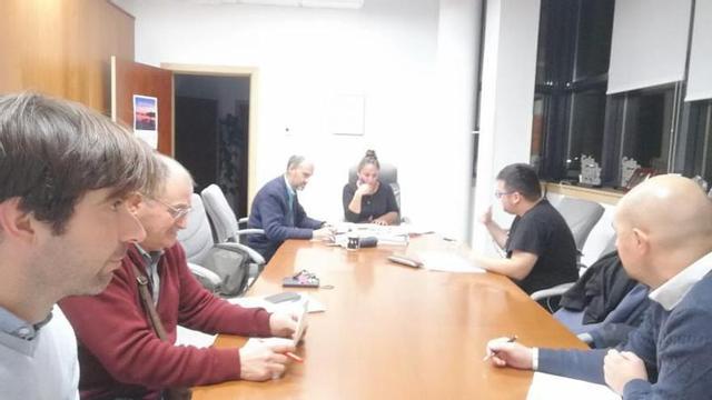 Los colectivos con representantes de los grupos políticos.   | FDV