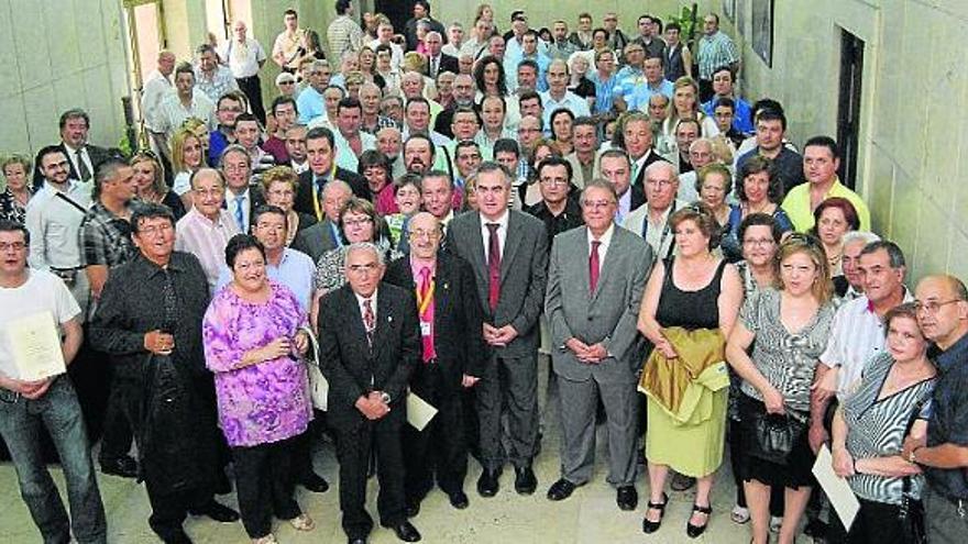 El delegado del Gobierno en Murcia, Rafael González Tovar (en el centro de la imagen), junto a Juan José Camarasa, Juan Lorente, Jesús Pozo, Ginés Marín y José Gracia