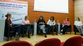 «En cualquiera de nosotras pueden descubrir que la ciencia es su camino»