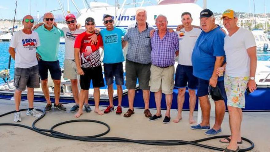 El náufrago que sobrevivió 18 horas flotando en el mar salva a cinco tripulantes de Moraira