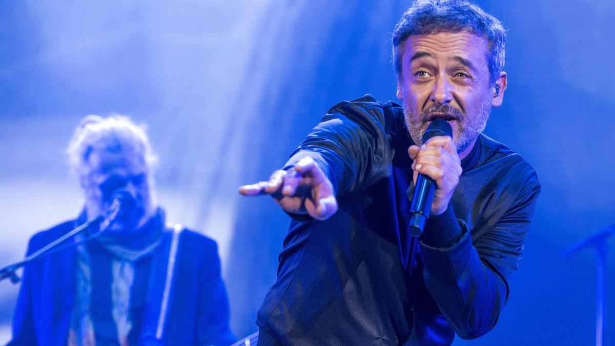 Love Of Lesbian En Los Latin Grammy Si Vienes A Tomártelo En Serio Te Vas A Aburrir La