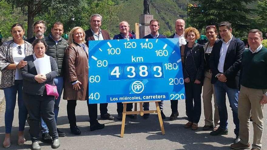 La presidenta del PP exhorta a &quot;vencer localismos&quot; en Covadonga