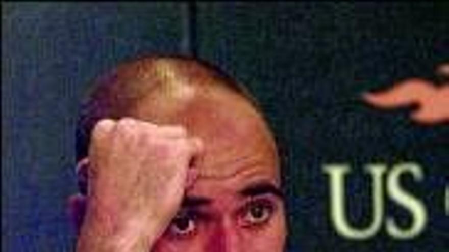 Agassi recuerda en un libro su turbio pasado