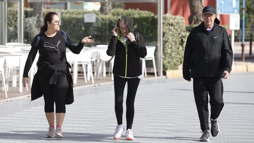 El tiempo para hoy: viento fuerte y seis grados menos de temperatura