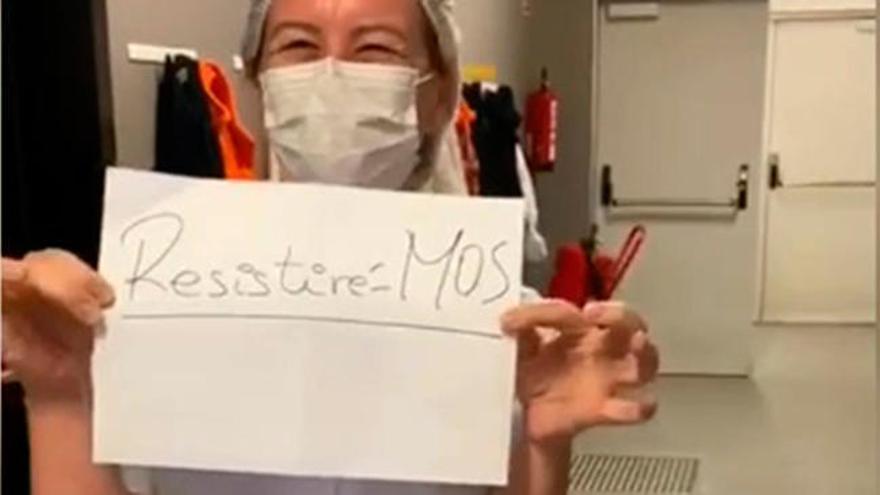 El personal de cocina del Álvaro Cunqueiro envía un mensaje de ánimo para superar la crisis del coronavirus