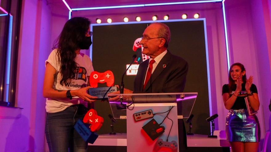 El alcalde, durante la entrega de premios de Indie Games Málaga