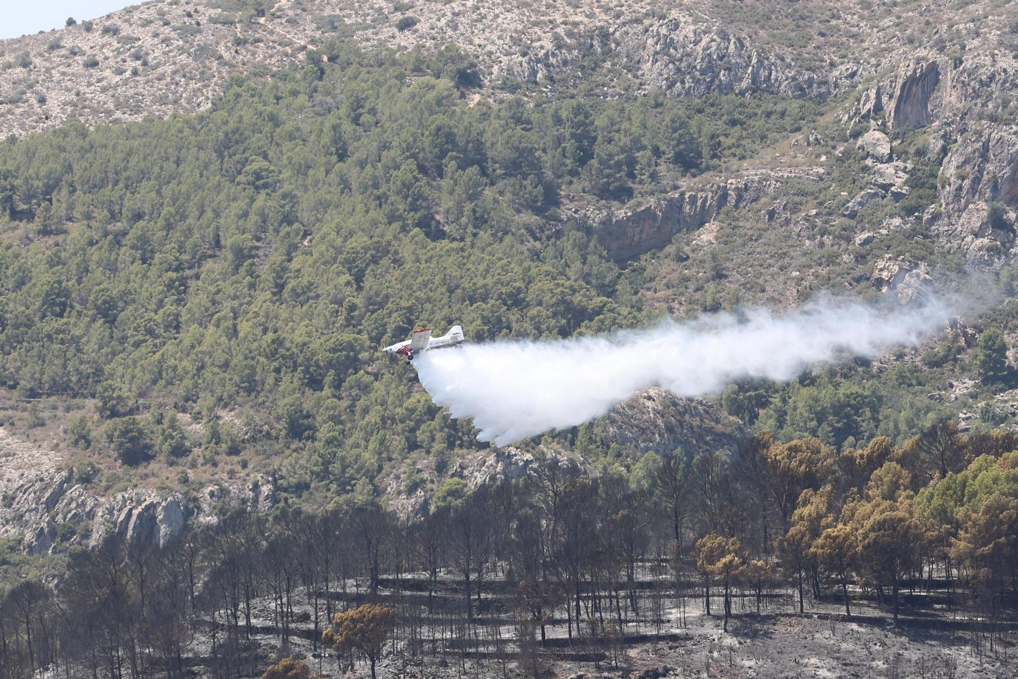 Galería de imágenes: Estabilizan el incendio del Desert