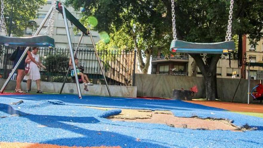 La zona de protección del parque de la Glorieta está completamente levantada