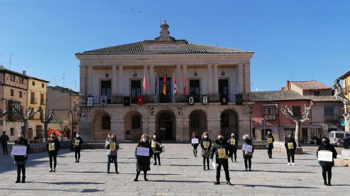 Profesionales del sector de la imagen se concentran en la Plaza Mayor de Toro