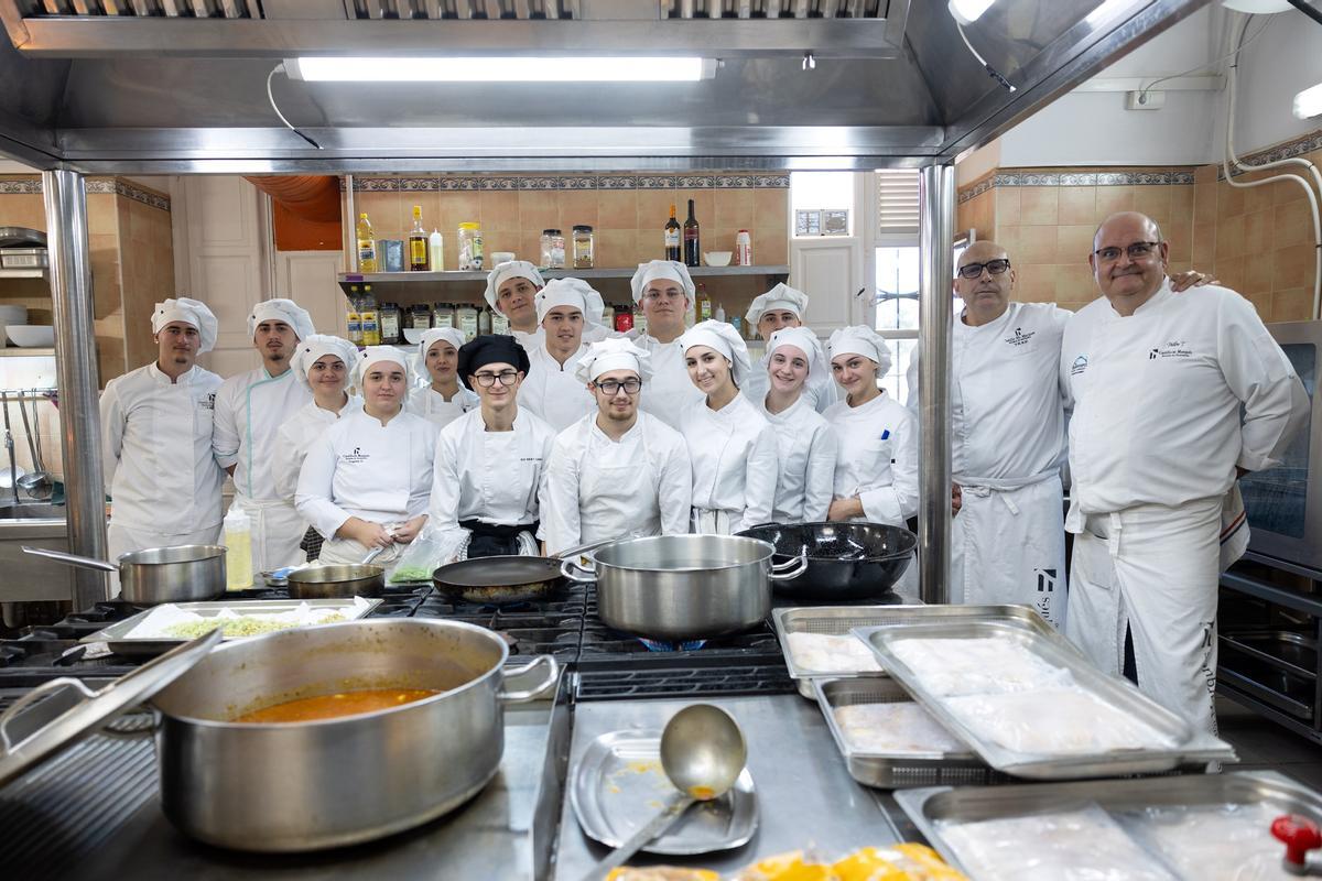La Escuela de Hostelería Castillo del Marqués forma a los futuros cocineros y personal de sala de la provincia de Málaga.