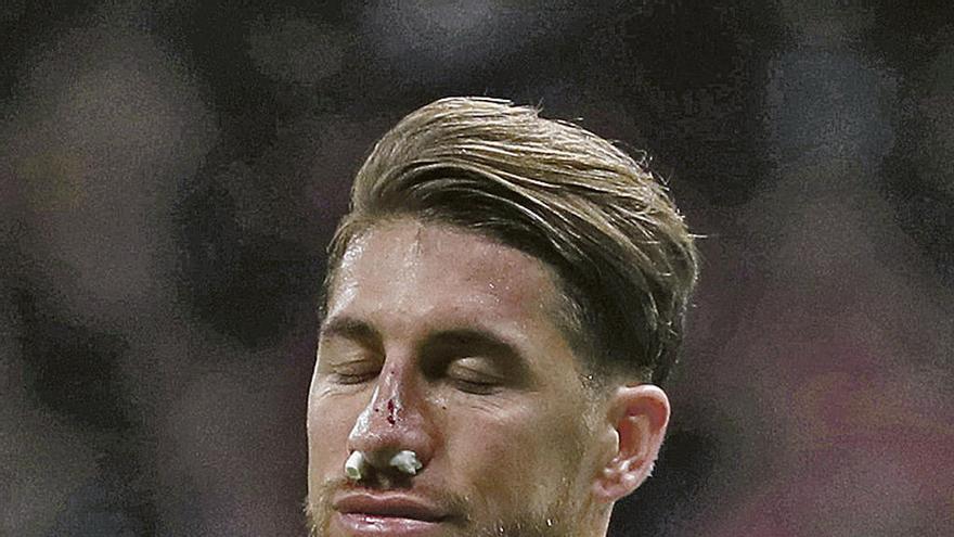 Sergio Ramos, tras sufrir el golpe en la nariz el sábado.